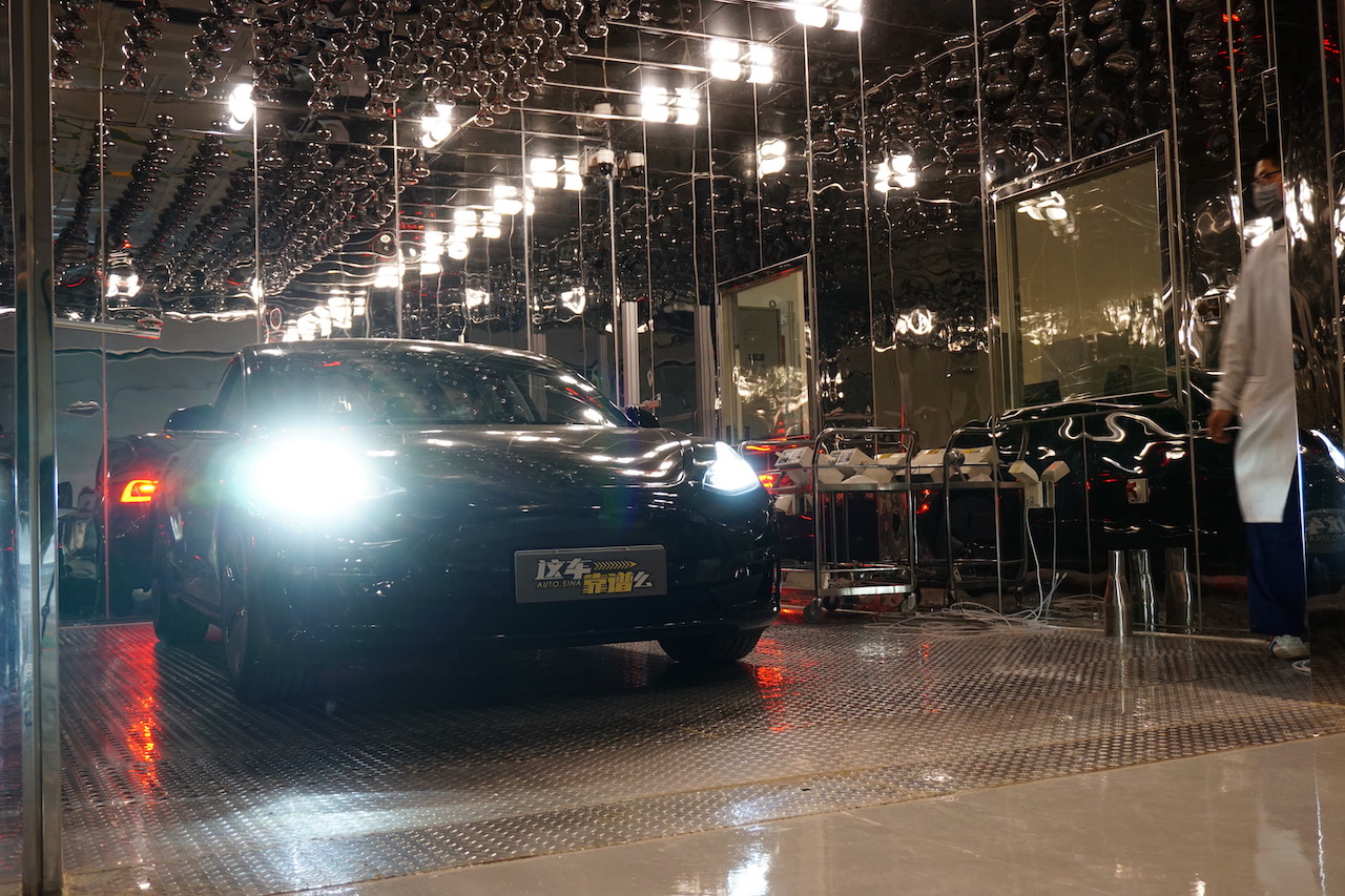 第一網(wǎng)紅車(chē)型，我們拉來(lái)做了VOC測(cè)試！