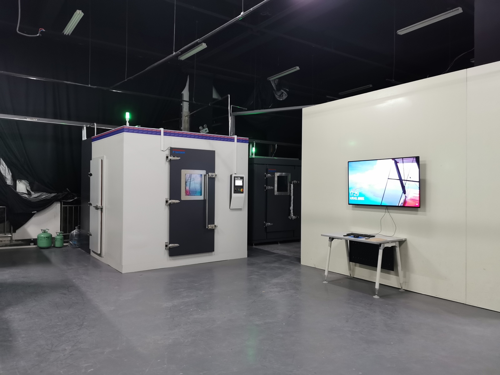 深檢集團(tuán)VOC檢測(cè)環(huán)境艙集群