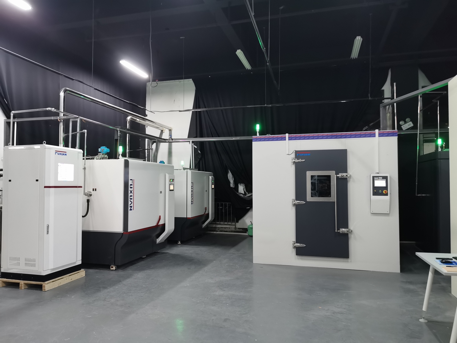 深檢集團(tuán)VOC檢測(cè)環(huán)境艙集群